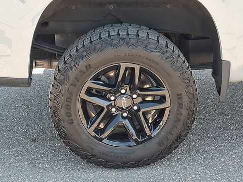 Used 2024 Chevrolet Silverado 1500 LT Trail Boss w/ LT Trail Boss Premium Package image 29