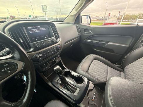 Used 2022 Chevrolet Colorado Z71 image 19