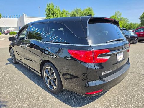 Used 2023 Honda Odyssey Elite image 3