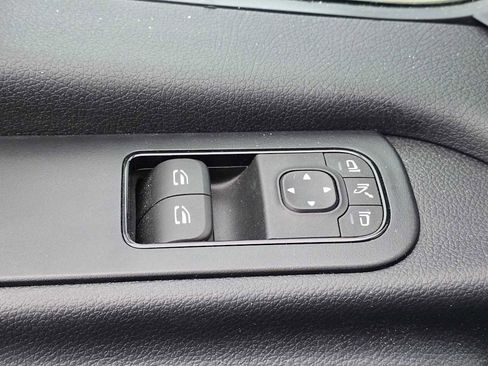 Used 2025 Mercedes-Benz Sprinter 2500 image 26
