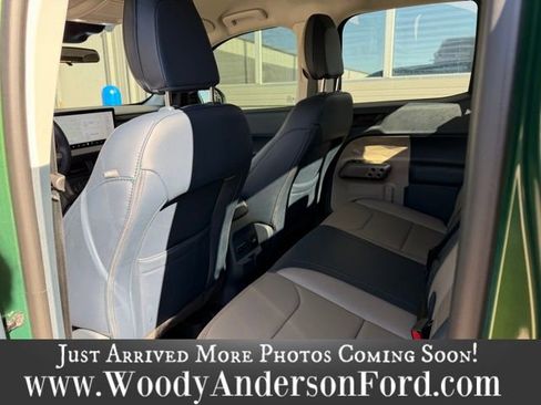 Used 2025 Ford Maverick Lariat w/ 4K Tow Package image 9