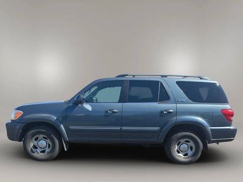 Used 2005 Toyota Sequoia SR5 RWD image 4