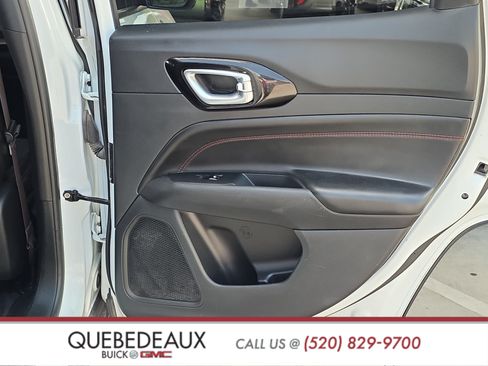 Used 2023 Jeep Compass Trailhawk w/ Trailhawk Convenience Group AWD/4WD image 24