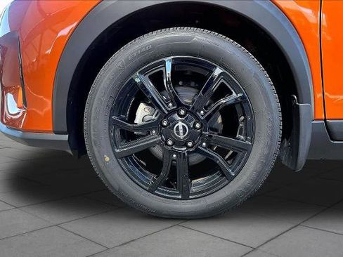 Certified 2023 Nissan Kicks SR w/ SR Premium Package FWD image 11