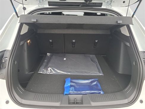 New 2026 Chevrolet Trax LT w/ Driver Confidence Package image 10