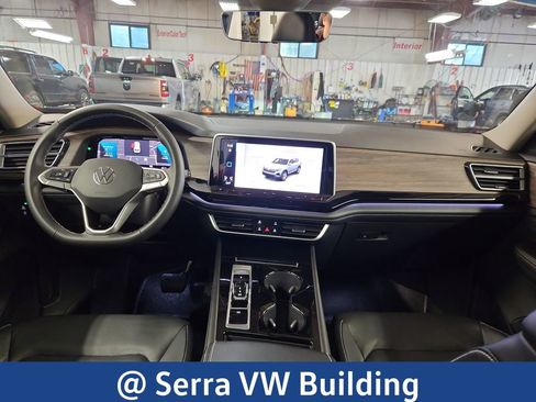 Used 2024 Volkswagen Atlas SEL AWD/4WD image 20