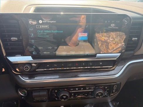 Used 2025 Chevrolet Silverado 1500 LTZ w/ LTZ Premium Package AWD/4WD image 19