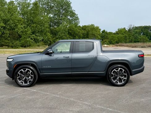 Used 2024 Rivian R1T Adventure AWD/4WD image 4