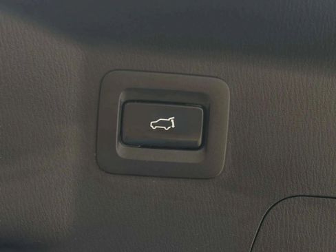 Used 2021 MAZDA CX-9 Touring w/ Touring Premium Package image 16