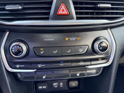 Used 2019 Hyundai Santa Fe SEL image 25