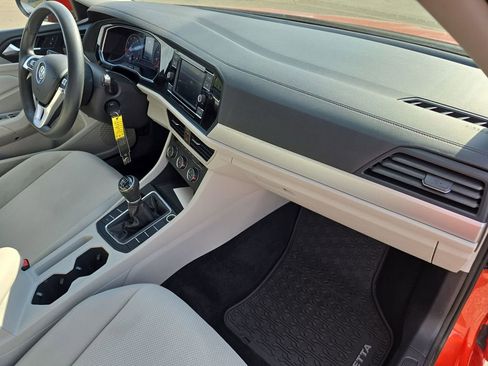 Used 2019 Volkswagen Jetta S image 32