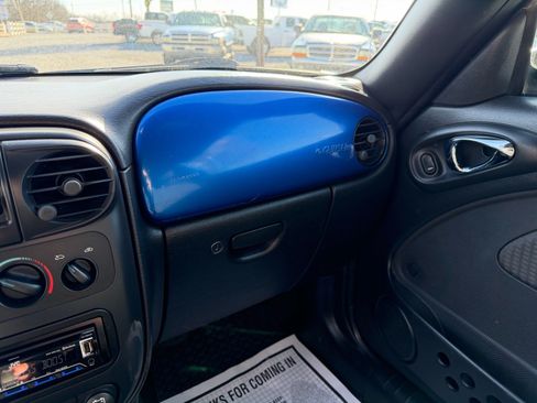 Used 2005 Chrysler PT Cruiser Convertible FWD image 15