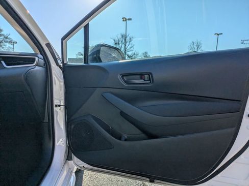 Used 2024 Toyota Corolla LE FWD image 32