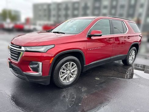 Used 2023 Chevrolet Traverse LT AWD/4WD image 1