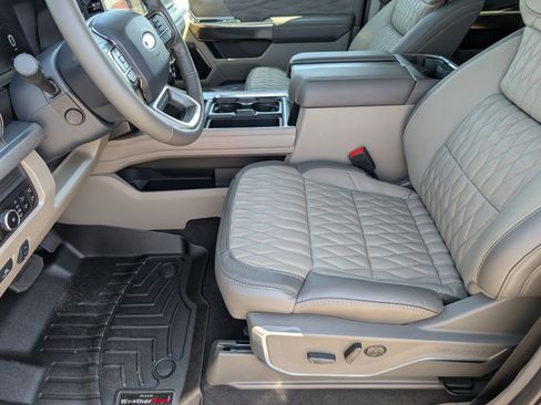 New 2026 Ford F250 Platinum w/ Platinum Plus Package AWD/4WD image 14