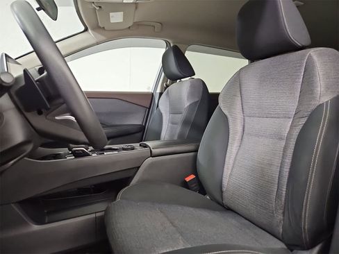 Used 2021 Nissan Rogue SV image 16