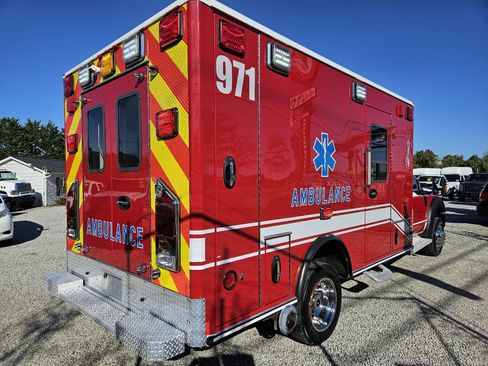 Used 2016 Ford F450 XLT image 5