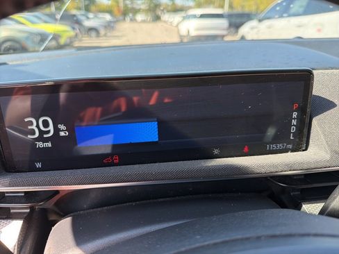 Used 2021 Ford Mustang Mach-E Select image 17