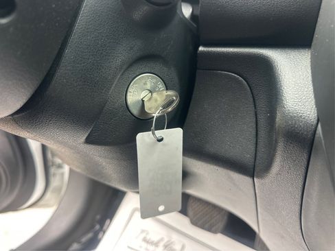 Used 2019 Nissan Versa S Plus FWD image 33