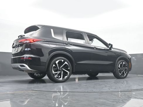 Used 2022 Mitsubishi Outlander SE image 67