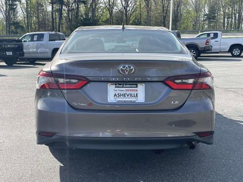 Used 2021 Toyota Camry LE image 4