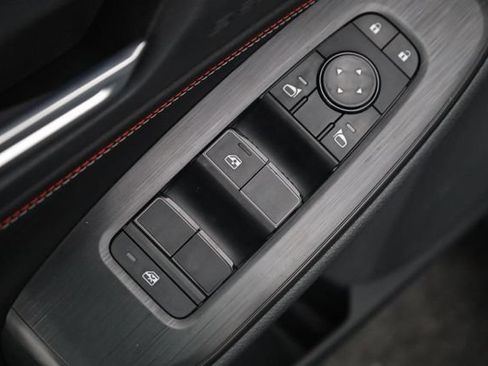 Used 2026 Nissan Sentra SR w/ Floor Mat Package FWD image 11