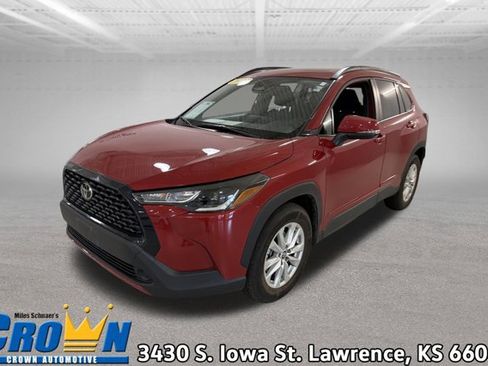 Used 2023 Toyota Corolla Cross LE w/ Moonroof Package AWD/4WD image 1