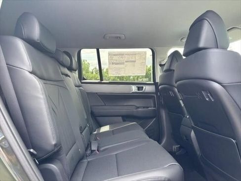 Used 2025 Hyundai Santa Fe SEL image 5