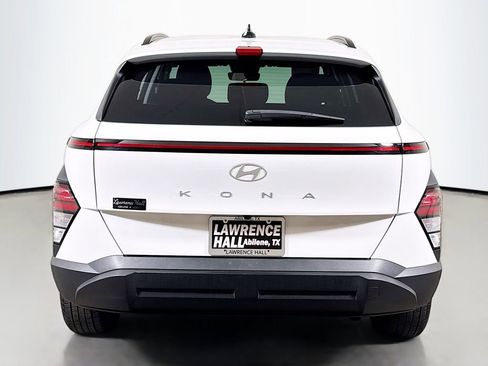 Used 2025 Hyundai Kona SEL image 5