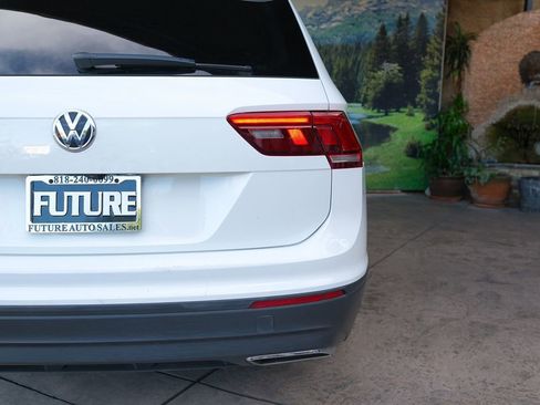 Used 2020 Volkswagen Tiguan S image 39