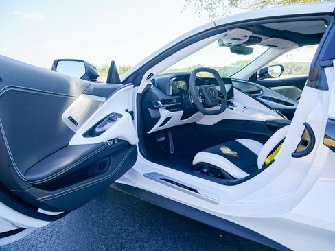 Used 2023 Chevrolet Corvette Stingray Premium Cpe w/ Z51 Performance Package image 25