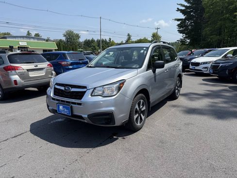 Used 2018 Subaru Forester 2.5i w/ Alloy Wheel Package AWD/4WD image 2
