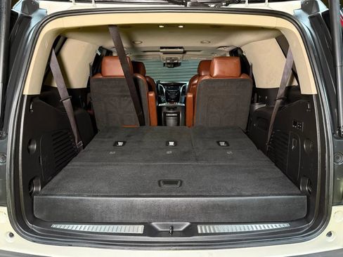 Used 2015 Cadillac Escalade Premium AWD/4WD image 14