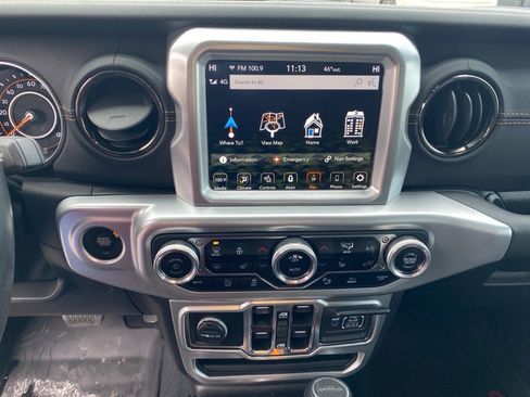 Used 2022 Jeep Gladiator Overland image 13