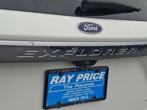 Certified 2021 Ford Explorer XLT w/ Equipment Group 202A image 32