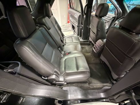 Used 2015 Ford Explorer XLT w/ Equipment Group 202A image 47