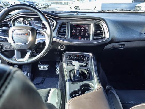 Used 2018 Dodge Challenger GT w/ Driver Convenience Group image 7