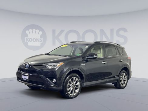 Used 2018 Toyota RAV4 Limited image 1