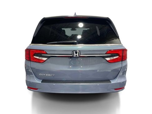 Used 2023 Honda Odyssey Touring image 3