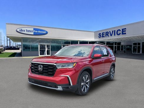 Used 2025 Honda Pilot Elite image 4
