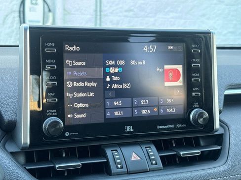 Used 2020 Toyota RAV4 Limited AWD/4WD image 25