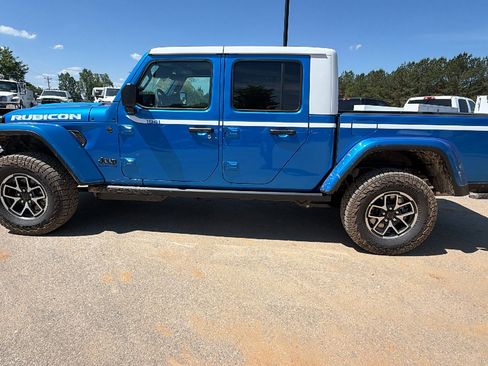 New 2026 Jeep Gladiator Rubicon AWD/4WD image 11