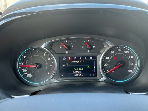 Used 2023 Chevrolet Traverse LT AWD/4WD image 19