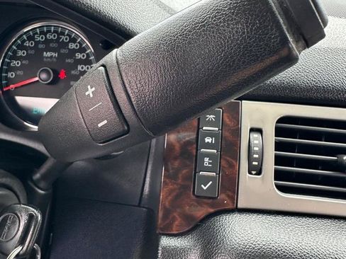 Used 2013 GMC Yukon XL Denali RWD image 18