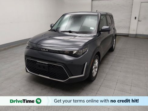 Used 2023 Kia Soul LX w/ LX Technology Package image 1