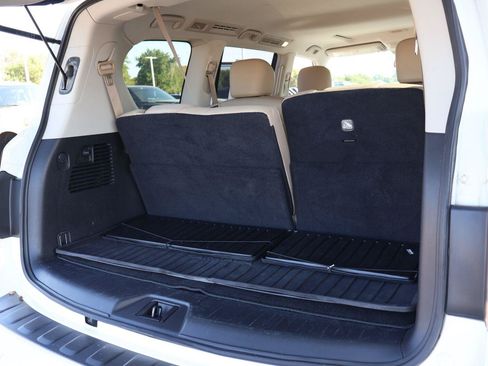 Used 2020 Nissan Armada SL w/ Premium Package RWD image 17