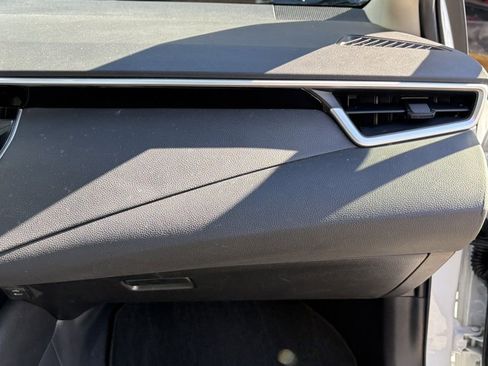 Used 2023 Toyota Corolla LE image 32