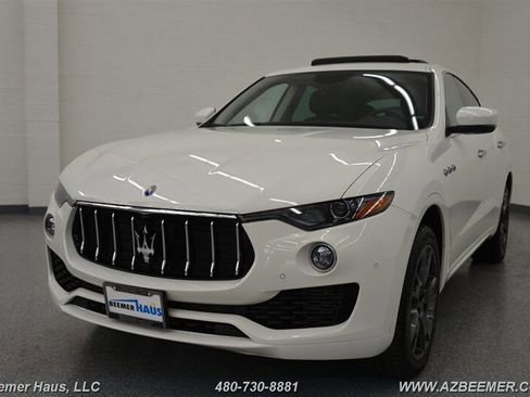 Used 2021 Maserati Levante image 1