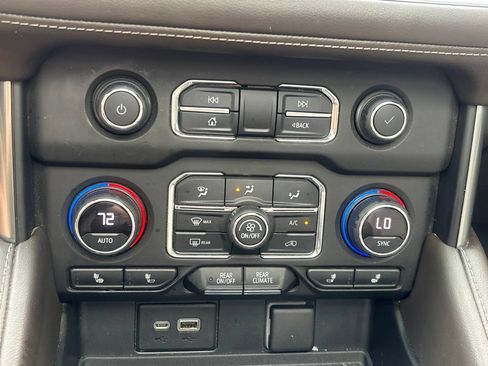 Used 2021 Chevrolet Tahoe Z71 AWD/4WD image 14