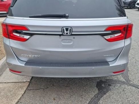 Used 2022 Honda Odyssey Touring image 3